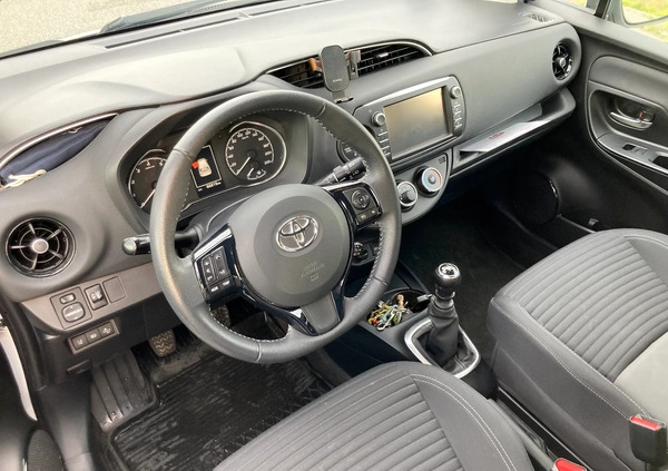 Toyota Yaris cena 56000 przebieg: 66816, rok produkcji 2018 z Zabrze małe 154